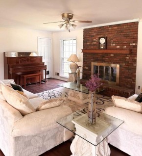 Charming 3-Bedroom Home with Serene Nature Views